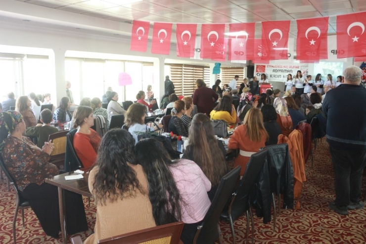 Chp 8 Mart Dünya Kadınlar Gününü Kutladı