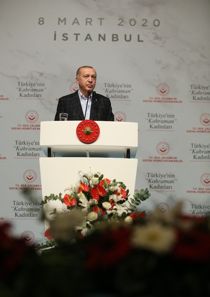 Cumhurbaşkanı Recep Tayyip Erdoğan, “Bölgemizde Tarihi Bir Dönüşüm Yaşanıyor. Türkiye Bu Sürecin Merkezinde Yer Alan Bir Ülkedir. Mültecilere Şuana Kadar 40 Milyar Dolar Düzeyinde Bir Destek Sağladık. Ab’den 3 Milyar Avro Ge