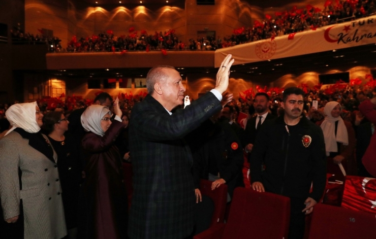 Cumhurbaşkanı Erdoğan’dan Yunanistan’a Çağrı: "Kapıları Aç, Avrupa’nın Diğer Ülkelerine Gitsinler"