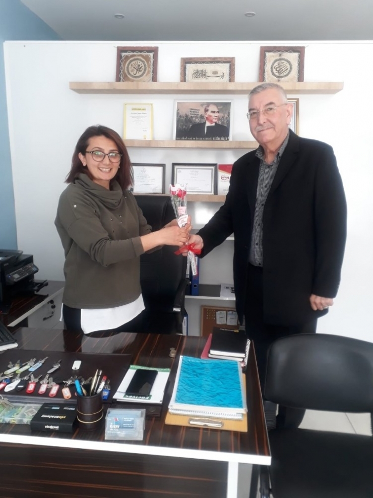 Oda Başkanı İz’den 8 Mart Ziyareti