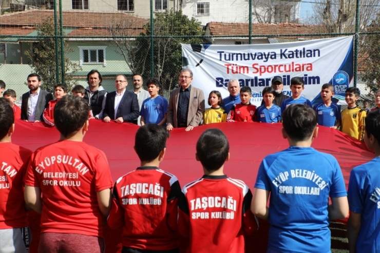Bilgi Evleri Arası Futbol Turnuvası Başladı