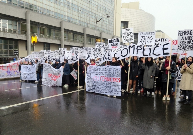 Paris’te 8 Mart Dünya Kadınlar Günü Kutlandı