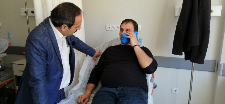 Erzincanspor Yöneticileri Gazeteciyi Döverek Hastanelik Etti