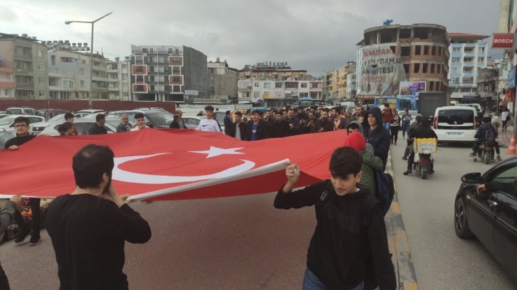 Şehitler İçin Yürüyüş Ve Motosiklet Konvoyu