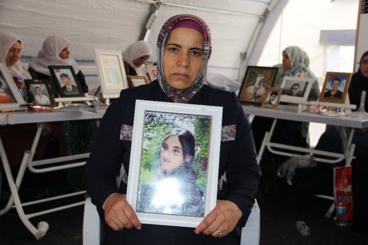 Hdp Önündeki Ailelerin Evlat Nöbeti 188’inci Gününde