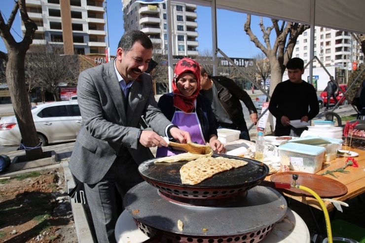 Kadınlar Evde Ürettikleri Ürünleri Pazarda Satacak