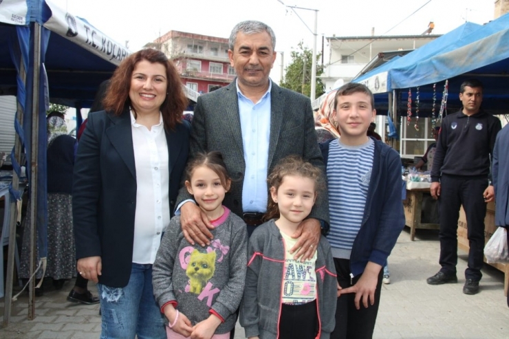 Başkan Kaplan Çakırbeyli Pazarında Kadınlar Günü’nü Kutladı