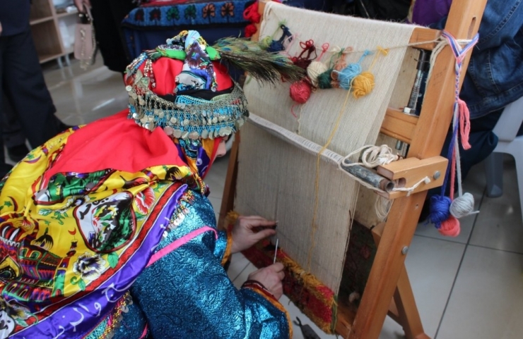 Üretici Kadınlar Birliği Stantlarına İlgi Yoğun Oldu