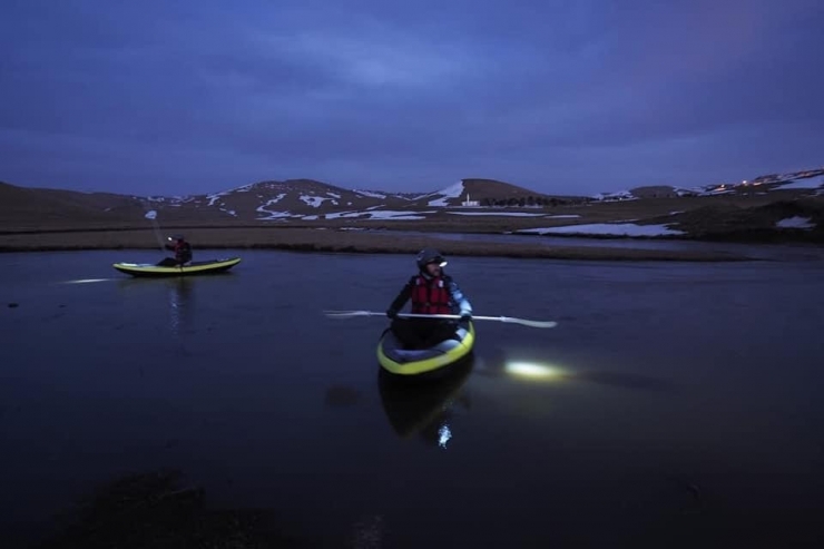 Kanocular Gece Karanlığında Su Samurlarının İzini Sürdü