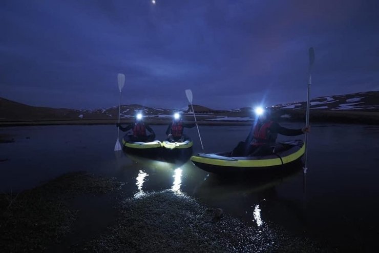 Kanocular Gece Karanlığında Su Samurlarının İzini Sürdü