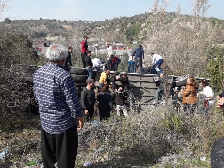 Gezi Dönüşü Otobüs Kazası: Yaklaşık 40 Yaralı