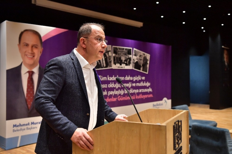 Beylikdüzü’nde 8 Mart Dünya Emekçi Kadınlar Günü Söyleşisine Yoğun İlgi