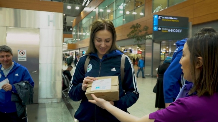 Kadınlar Günü’nde Anlamlı Hediye