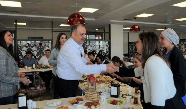 Sanko Üniversitesi Hastanesi’nde Kadınlar Günü Kutlandı