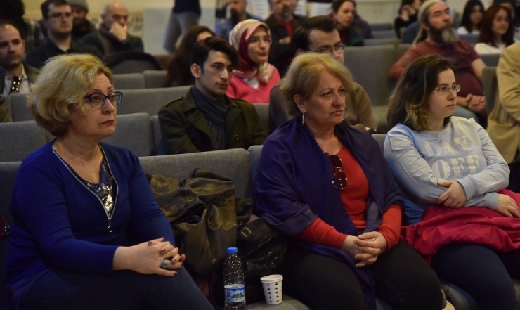 Felsefe Ve Edebiyat Konferansları Başladı