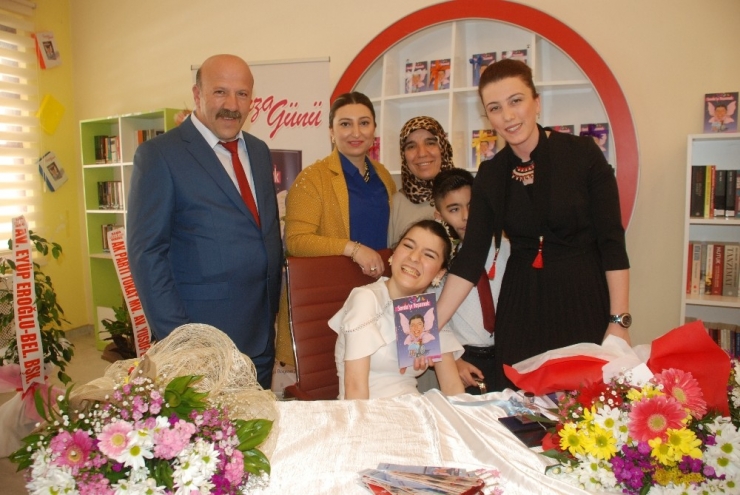 Şehit Annesi Kadınlar Günü’nde Kızının Sevincine Ortak Oldu