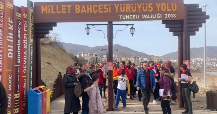 Tunceli’de 300 İşitme Engelli Kadın Misafir Edildi