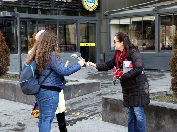 Van Büyükşehir Belediyesi Kadınları Unutmadı