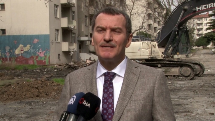 Zeytinburnu’da Millet Bahçesi İçin İlk Kazma Salı Günü Vuruluyor