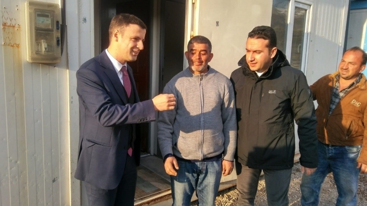 26 Depremzede Aileye Konteyner Kuruldu