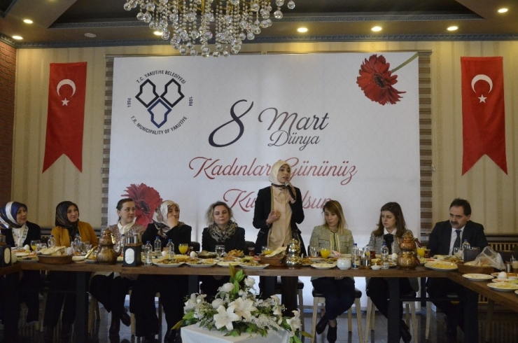 Erzurum’da 8 Mart Kadınlar Günü Etkinliği