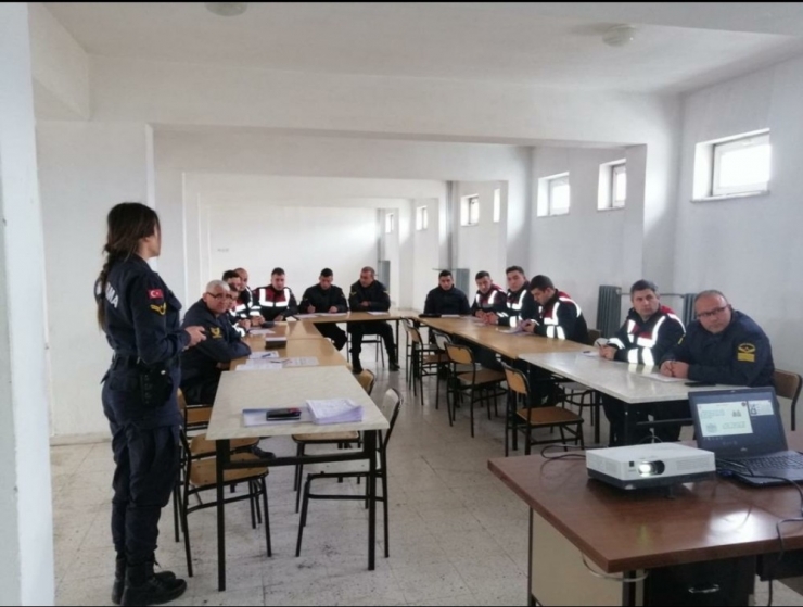 Jandarmaya "Aile İçi Ve Kadına Yönelik Şiddetin Önlenmesine Yönelik” Eğitimler Verdi