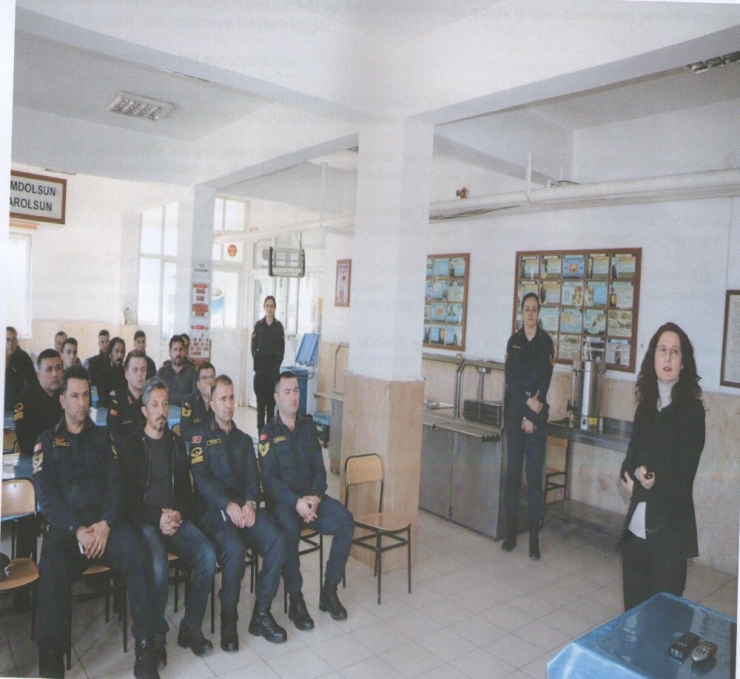 Jandarmaya "Aile İçi Ve Kadına Yönelik Şiddetin Önlenmesine Yönelik” Eğitimler Verdi