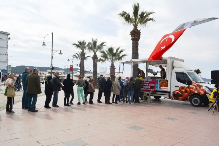 Ayvalık Halkı’ndan Şehitler İçin Lokma Hayrı