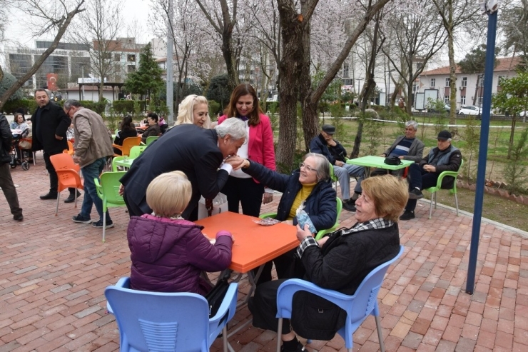 Başkan Güney’den Kadınlara Anlamlı Hediye