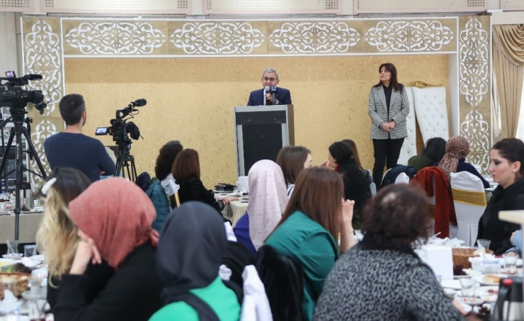 "Emeğin Ve Başarının Simgesisiniz"