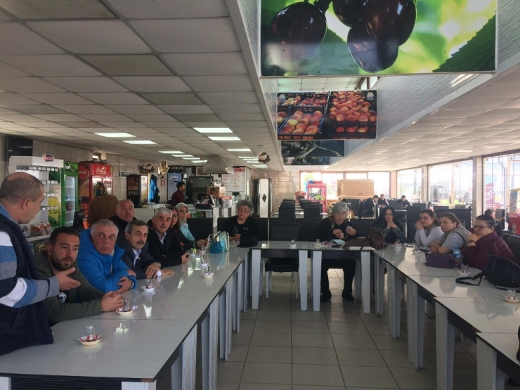 Lapseki’de Sokak Hayvanları İçin Toplandılar