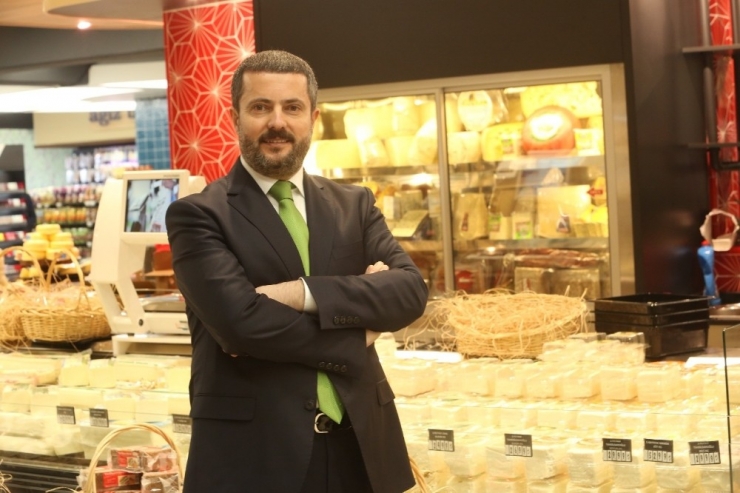 Market Zincirinde Kadın Çalışan Sayısı Artıyor