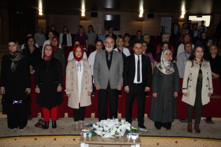 Dü’de 8 Mart Dünya Kadınlar Günü Etkinliği