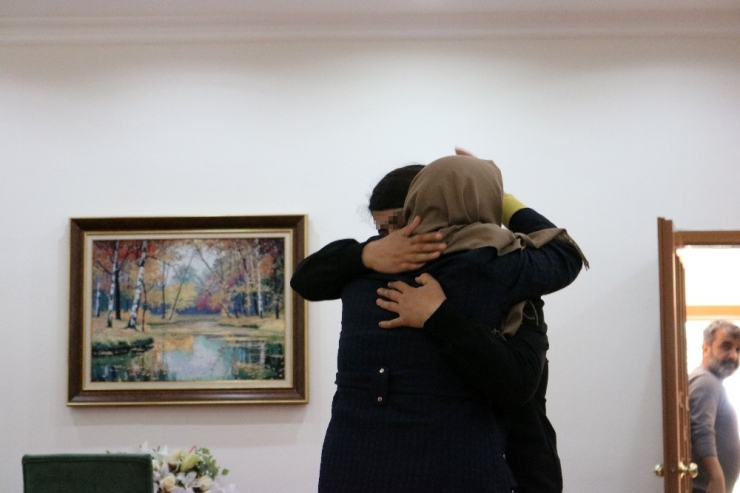 Jandarmanın İkna Timinin Çabaları Sayesinde Bir Aile Daha Mutlu Sona Ulaştı