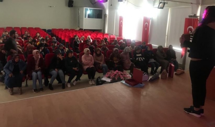 Dicle Hem’de Ustalar Kursiyerler Buluşuyor Etkinliği