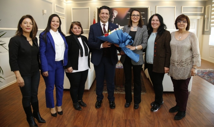 Başkan Genç: "Kadın Muhtarlar Vatandaşların Hayatına Dokunuyor"