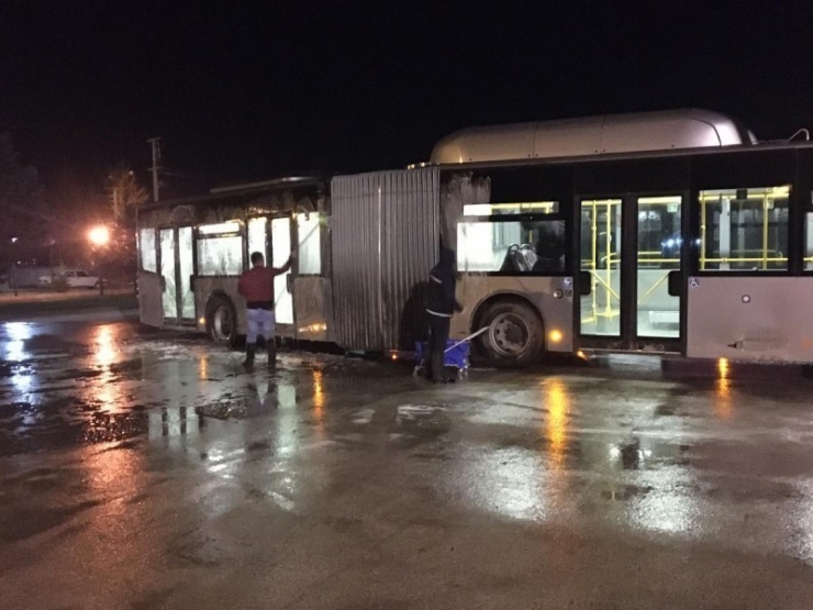 15 Günde Bir Dezenfekte Ediliyor