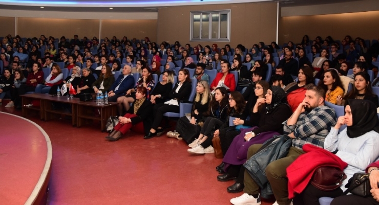 Esogü’de Dünya Kadınlar Gününde Film Gösterimi