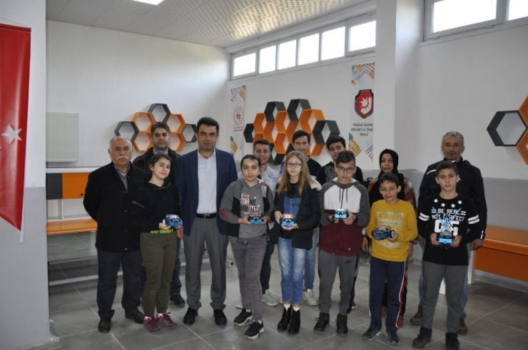 Safranbolu’da "Genç Gönüllülerle Dijital Dünyaya" Projesi