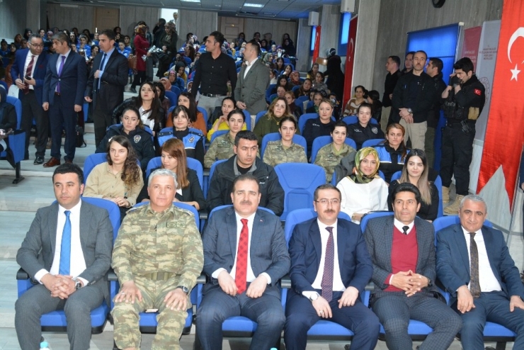 Hakkari’de 8 Mart Dünya Kadınlar Günü Etkinliği