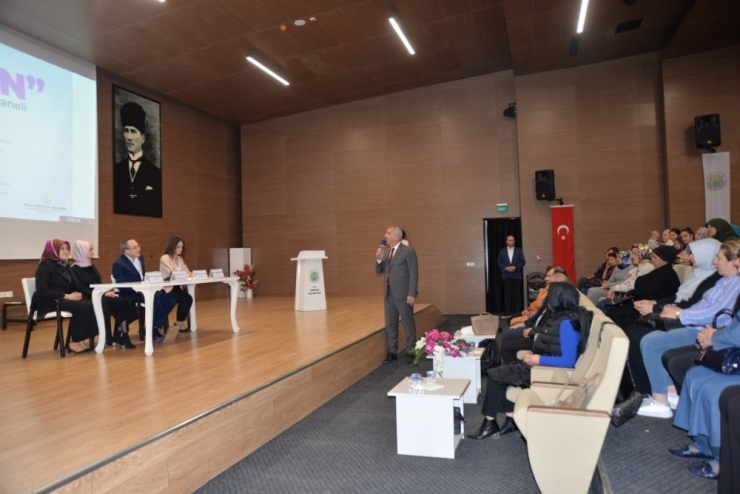 Hendek’te ‘Sadece Kadın’ Konulu Panel Düzenlendi
