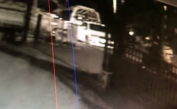 Hırsız, Müşteri Gibi Yemek Siparişi Verdi, Adrese Gelen Kuryenin Motosikletini Çaldı