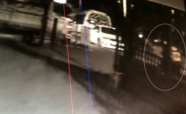 Hırsız, Müşteri Gibi Yemek Siparişi Verdi, Adrese Gelen Kuryenin Motosikletini Çaldı