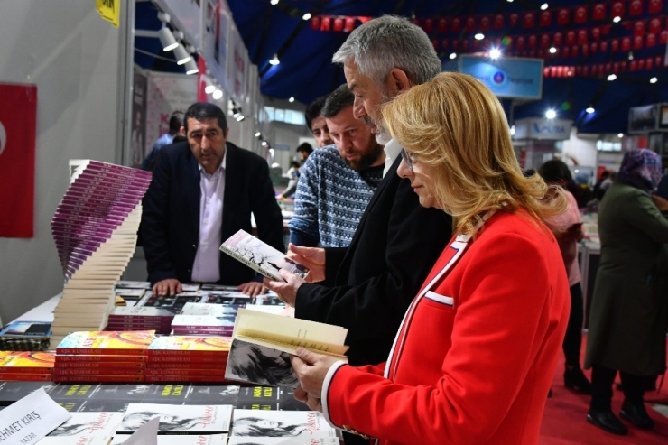 10 Gün Süren Fuara 311 Yayınevi, 32’si Yerel Toplam 192 Yazar Katıldı.