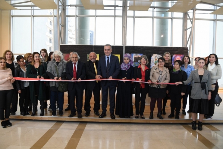 “Kadın Tek Başına Dünya’dır” Resim Ve Seramik Yarışması Sonuçlandı