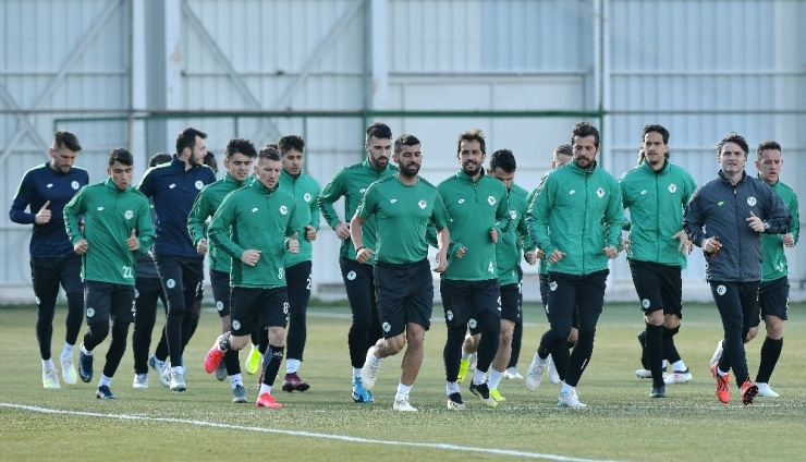 Konyaspor, Fenerbahçe Maçı Hazırlıklarına Başladı