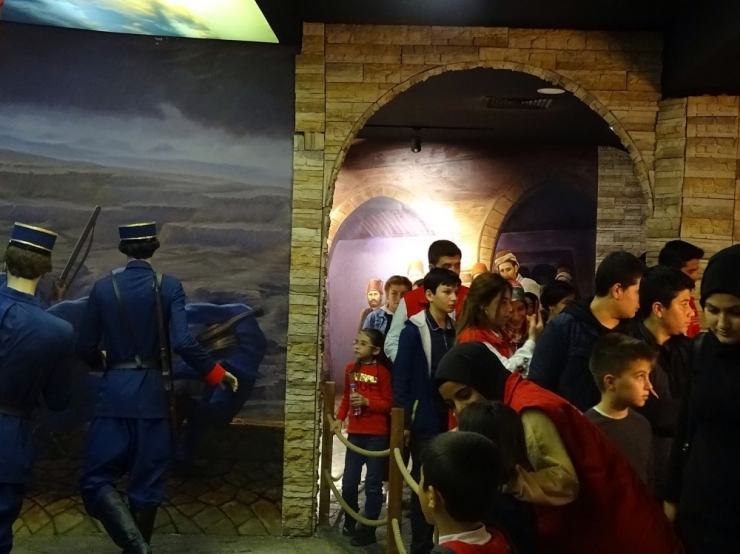 Gönüllü Gençler Yetimler El Ele