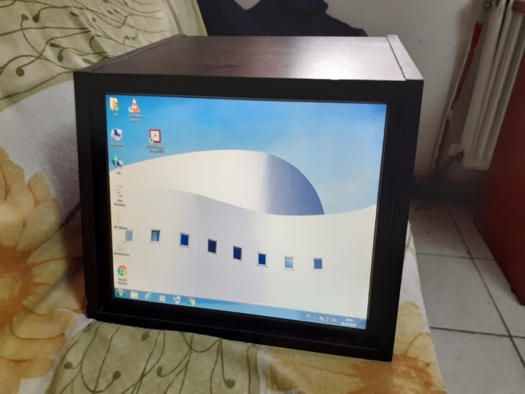 Manisa’da Müzik Kutusu Görünümlü Kumar Makinesi Ele Geçirildi