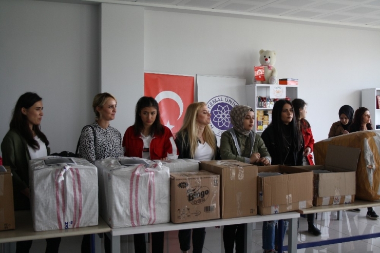 Deprem Bölgesine Yardımlar Sürüyor