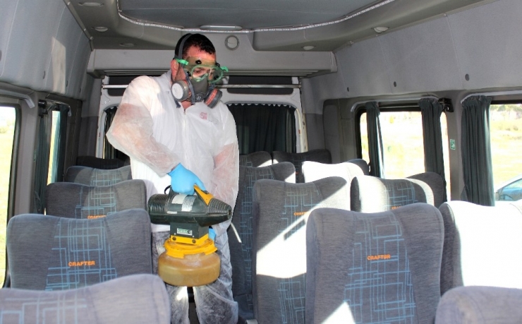 Okul Servisleri Koronavirüse Karşı Dezenfekte Ediliyor